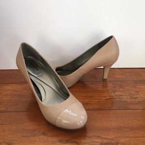 East 5th Nude Pumps in 9.5 Memory Foam NWOT